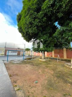 BD - Casa em condomínio fechado com 3 quartos e suíte no Village do Planalto próximo ao Assaí e UFAL