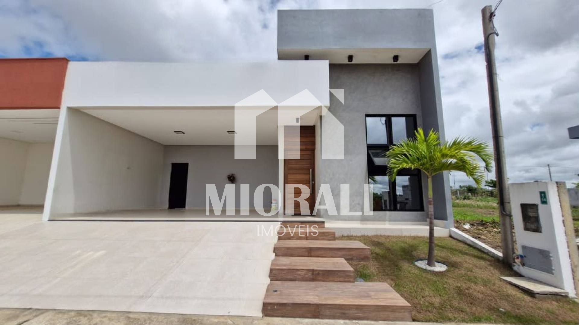 TM - Casa 3 quartos sendo 2 suítes em frente ao Lago da Perucaba em Arapiraca
