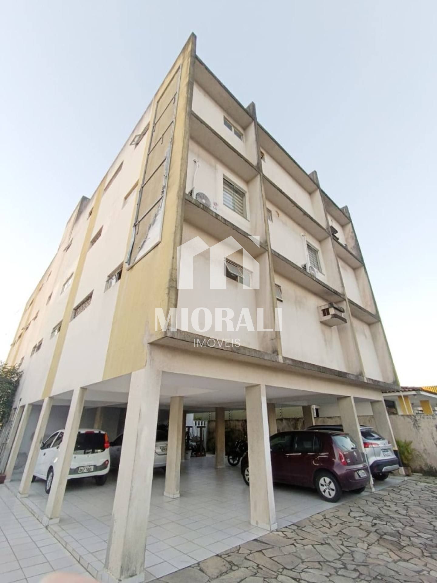 CS - Apartamento 3 quartos com suíte e DCE na Gruta de Lourdes Edifício Alvorada, Rotary
