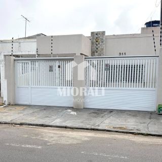 AV - Belissima casa com 3 quartos 1 suíte na Pajuçara a 290m da praia com 2 vagas