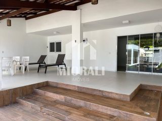 LT - Casa alto padrão 4 quartos 3 suítes mobiliada com 2 piscinas na Praia do Francês 394m²