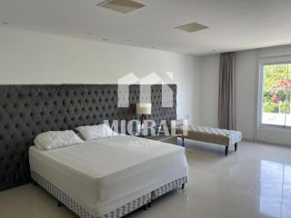 LT - Casa alto padrão 4 quartos 3 suítes mobiliada com 2 piscinas na Praia do Francês 394m²
