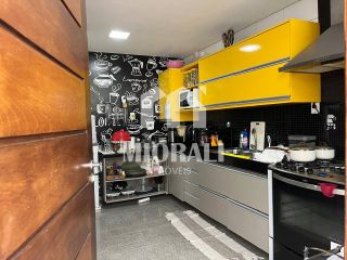 LT - Casa 5 quartos 4 suítes com piscina no Jardim Petrópolis próximo à Havan