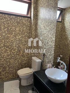 LT - Casa 5 quartos 4 suítes com piscina no Jardim Petrópolis próximo à Havan