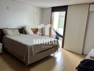 LT - Casa 5 quartos 4 suítes com piscina no Jardim Petrópolis próximo à Havan