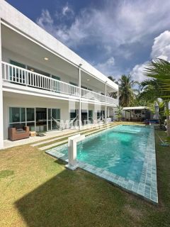 CS - Casa 3 suítes mobiliada com piscina aquecida no Angra de Ipioca, com acesso a praia