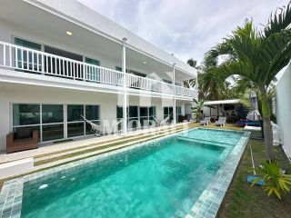 CS - Casa 3 suítes mobiliada com piscina aquecida no Angra de Ipioca, com acesso a praia