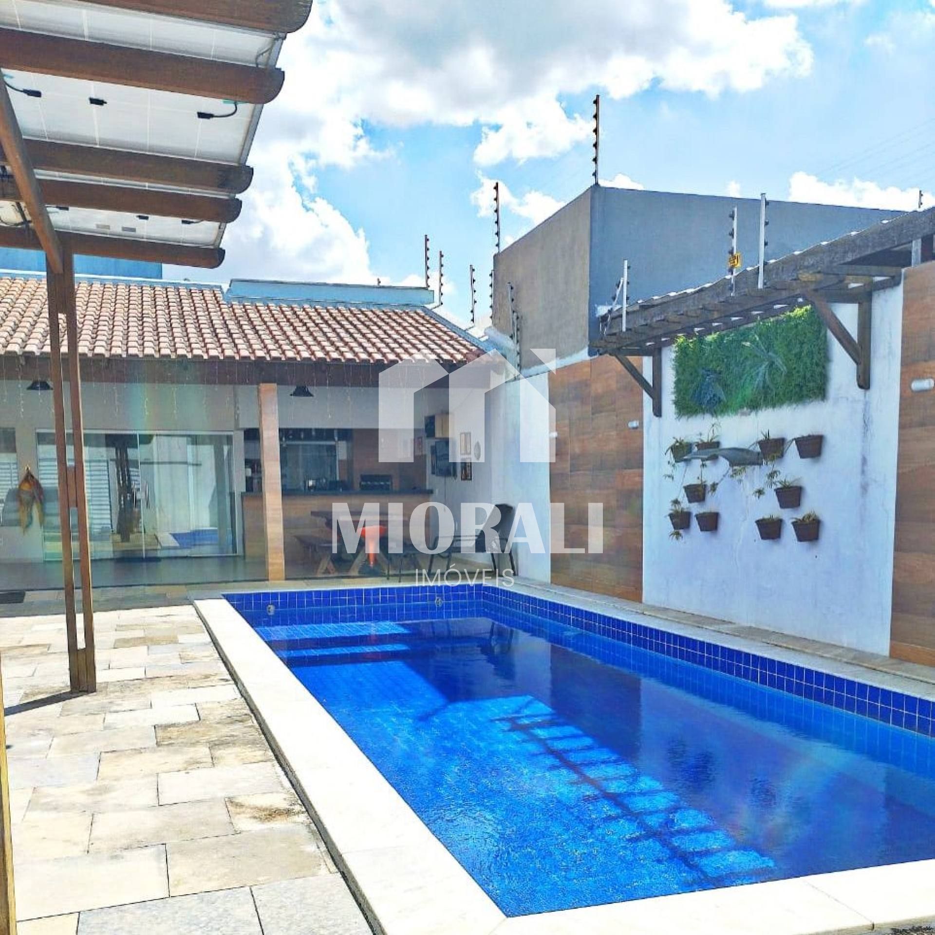 TM - Casa 2 quartos com suíte, piscina e energia solar à venda em Arapiraca
