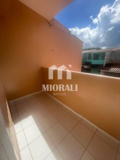 JV - Aluguel Casa duplex 3 suítes com quintal e 2 vagas em condomínio com piscina no Antares