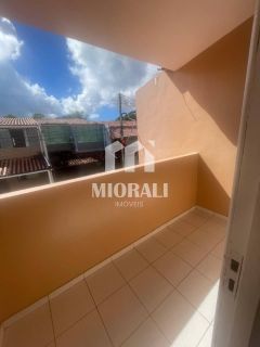 JV - Aluguel Casa duplex 3 suítes com quintal e 2 vagas em condomínio com piscina no Antares