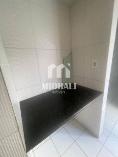 JV - Aluguel Casa duplex 3 suítes com quintal e 2 vagas em condomínio com piscina no Antares