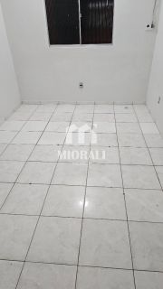 JV - Aluguel Casa duplex 3 suítes com quintal e 2 vagas em condomínio com piscina no Antares