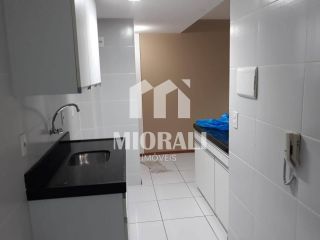 JB - Apartamento mobiliado com varanda gourmet na Ponta Verde próximo ao Unicompra e à orla da praia