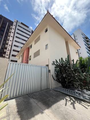 BD - Apartamento térreo com garden 3 quartos na Ponta Verde ao lado do Unicompra
