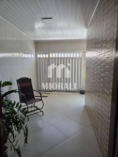 BR - Casa à venda no Clima Bom com 3 quartos, 2 suítes e quintal