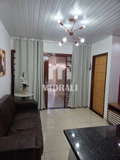 BR - Casa à venda no Clima Bom com 3 quartos, 2 suítes e quintal