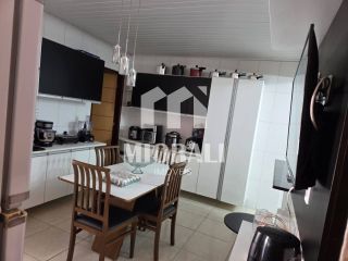 BR - Casa à venda no Clima Bom com 3 quartos, 2 suítes e quintal