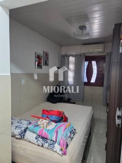 BR - Casa à venda no Clima Bom com 3 quartos, 2 suítes e quintal