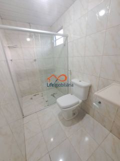 Casa para Alugar no pavimento superior do lado da Sombra com 3/4 e 2 Suítes - Próx. ao Hospital Universitário - Palestina - Aracaju/SE
