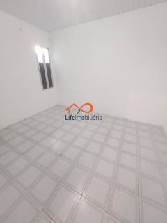 Casa para Alugar no pavimento superior do lado da Sombra com 3/4 e 2 Suítes - Próx. ao Hospital Universitário - Palestina - Aracaju/SE