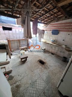 Casa à Venda no Bairro Aeroporto Com 3/4 - Excelente Localização