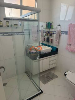 Casa à venda no Condomínio Caminho das Árvores - Atalaia com 5 quartos sendo 3 suítes