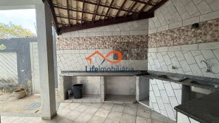 CASA À VENDA COM 3 QUARTOS NO BAIRRO AEROPORTO