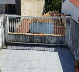 Casa à Venda no Bairro Industrial com 4 Quartos Sendo Duas Suítes.