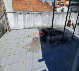 Casa à Venda no Bairro Industrial com 4 Quartos Sendo Duas Suítes.