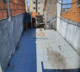 Casa à Venda no Bairro Industrial com 4 Quartos Sendo Duas Suítes.