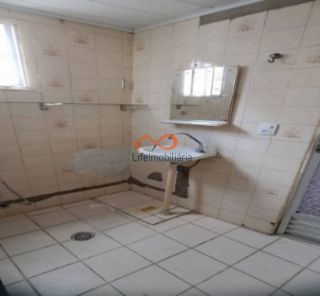 Casa à Venda no Bairro Industrial com 4 Quartos Sendo Duas Suítes.