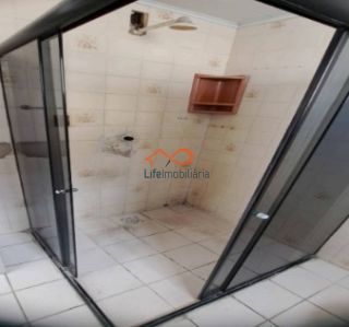 Casa à Venda no Bairro Industrial com 4 Quartos Sendo Duas Suítes.