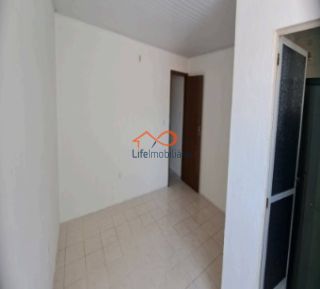 Casa à Venda no Bairro Industrial com 4 Quartos Sendo Duas Suítes.