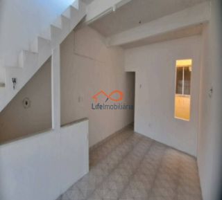 Casa à Venda no Bairro Industrial com 4 Quartos Sendo Duas Suítes.