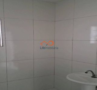Casa à Venda no Bairro Industrial com 4 Quartos Sendo Duas Suítes.