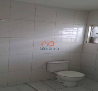 Casa à Venda no Bairro Industrial com 4 Quartos Sendo Duas Suítes.