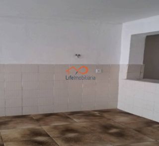 Casa à Venda no Bairro Industrial com 4 Quartos Sendo Duas Suítes.