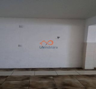 Casa à Venda no Bairro Industrial com 4 Quartos Sendo Duas Suítes.