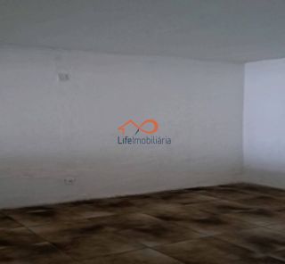 Casa à Venda no Bairro Industrial com 4 Quartos Sendo Duas Suítes.