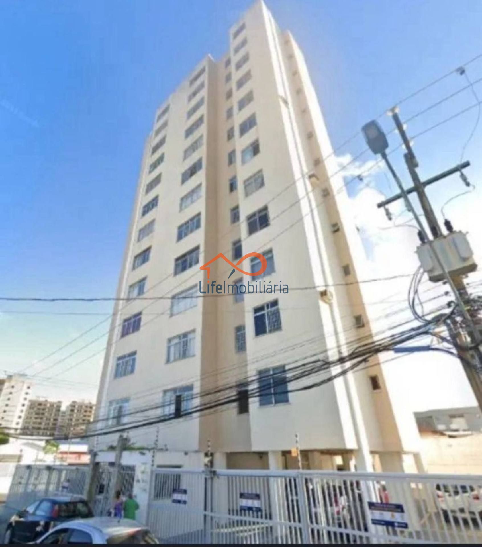 Apartamento com 3 quartos, 1 suíte à venda no Cond. Simone Beatriz no Bairro Suiça