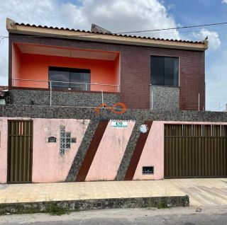 CASA COM 2 PAVIMENTOS