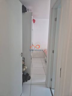 Apartamento Mobiliado à Venda no Condomínio Park Barra Mais Viver Com 2/4, Varanda e Área de Lazer Completa.