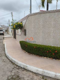 Linda Casa à Venda, Com 3/4 Sendo 1 Suíte, 3 Vagas de Garagem, Reformada e Super Funcional.