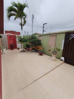 Linda Casa à Venda, Com 3/4 Sendo 1 Suíte, 3 Vagas de Garagem, Reformada e Super Funcional.