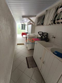 Linda Casa à Venda, Com 3/4 Sendo 1 Suíte, 3 Vagas de Garagem, Reformada e Super Funcional.