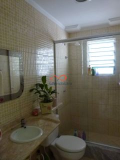 Casa com 2/4 na Aruana