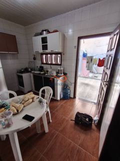 Casa à Venda com 2 Dormitórios no Bairro Industrial