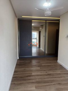 Apartamento Mobiliado no Condomínio Rebecca Milstein, 3º andar, 2 Dormitórios e Varanda Gourmet na Coroa do Meio