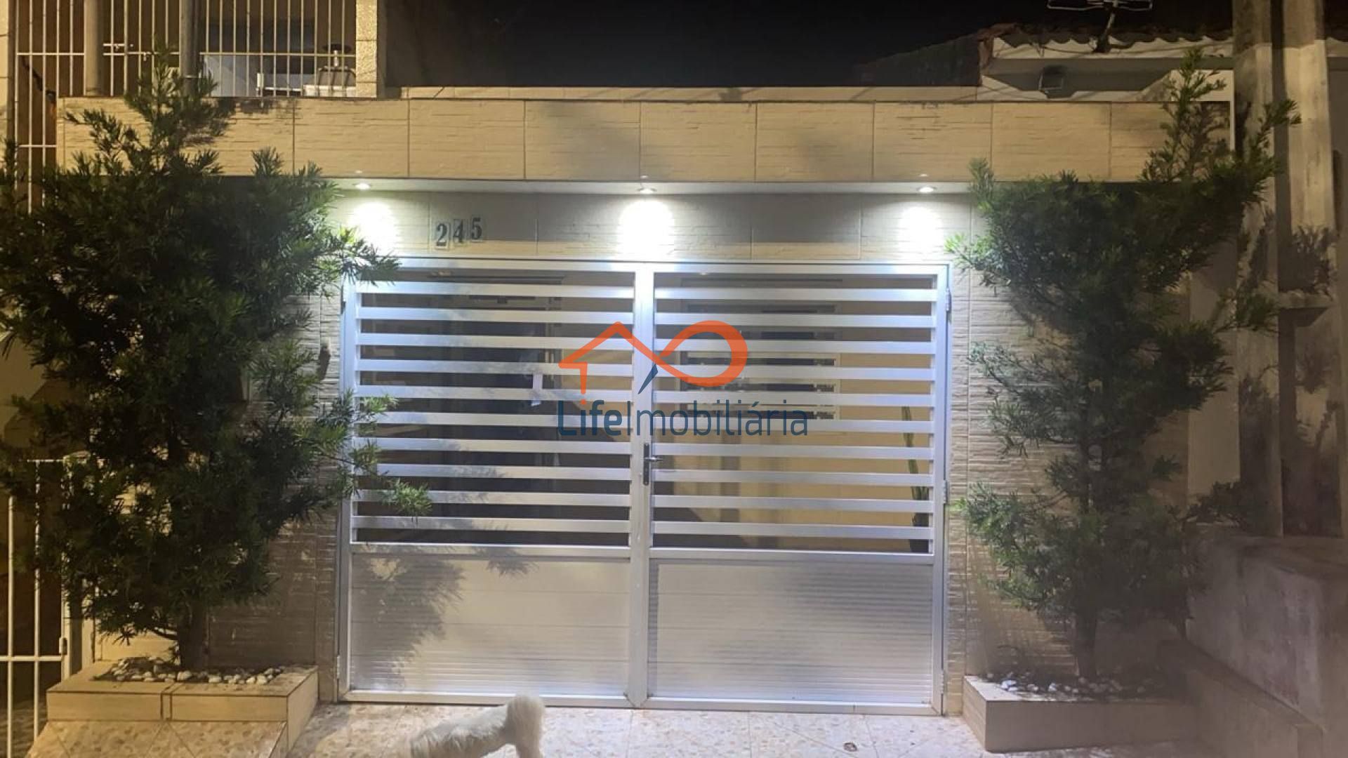 Casa à venda com 2/4 no Bairro Cidade Nova