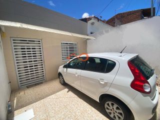 Casa à venda com 2/4 no Bairro Cidade Nova
